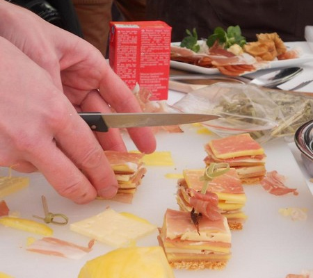 Millefeuille sucré salé à la mangue et à la Tomme de Savoie