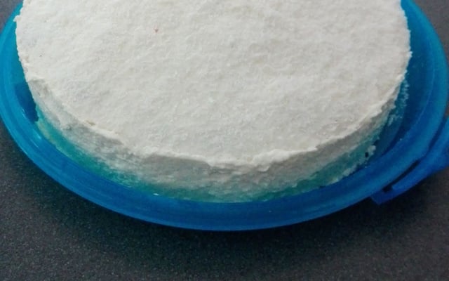 Layer cake moelleux à la noix de coco