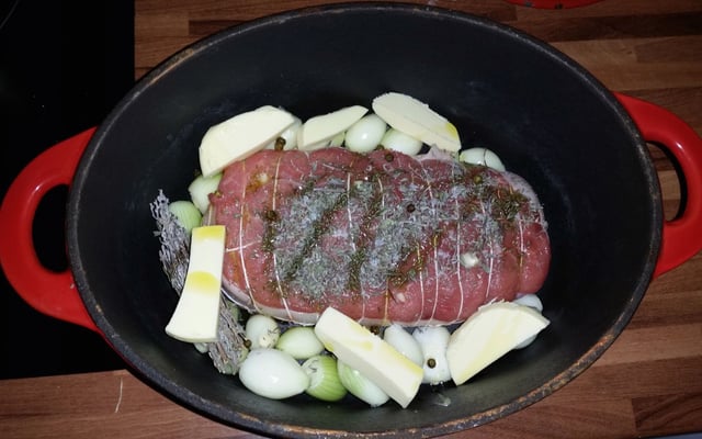 Rôti de veau en cocotte façon grand-mère
