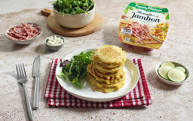 Pancakes salés aux courgettes et allumettes de jambon