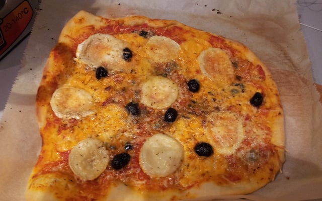 Pizza au fromage de chèvre