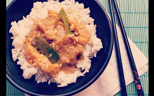 Poulet thai au beurre de cacahuètes