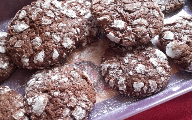 Biscuits craquelés au chocolat rapide