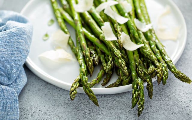 Asperges grillées et parmesan