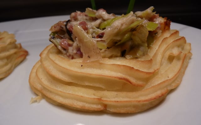 Nids de puree poireaux / lardons