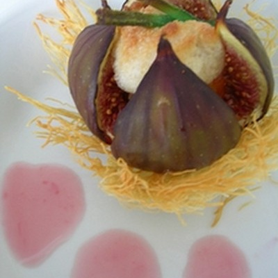Figues farcies en nid de kadaif