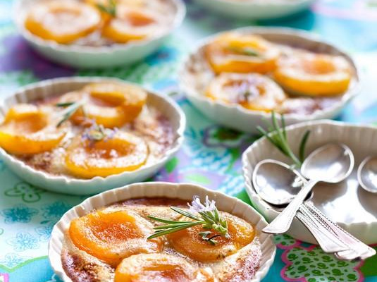 Petits gratins express aux abricots
