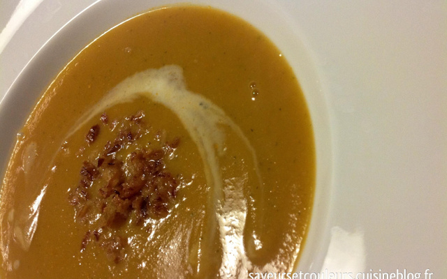 Soupe de corail aux oignons frits