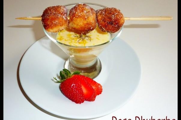 Beignets de fraises au thym et sa crème anglaise citronnée