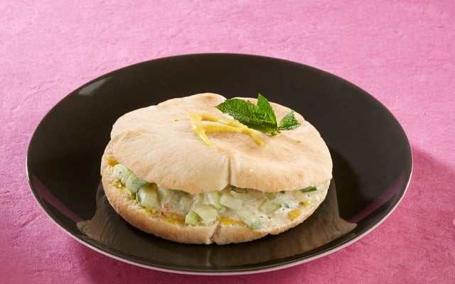 Pita végétarienne, concombre et menthe
