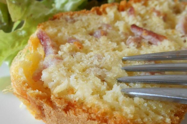 Cake jambon et gruyère