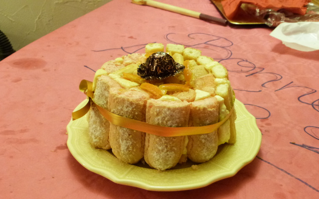 Charlotte à la mousse d'abricots