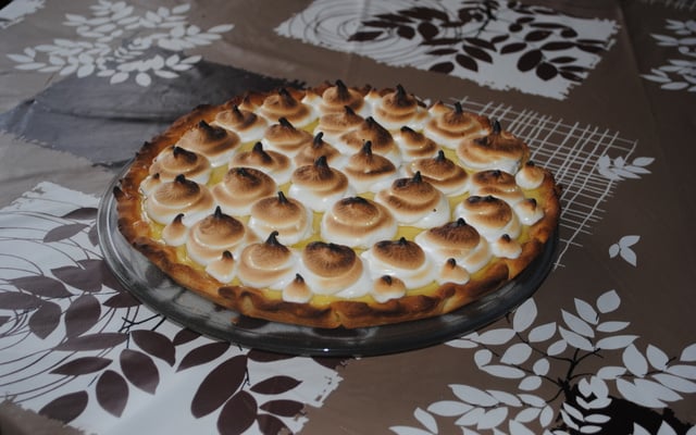 Tarte au citron meringuée sur pâte sablée aux amandes