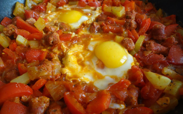 Chakchouka aux poivrons et merguez