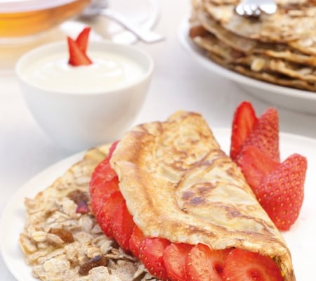 Crêpes aux céréales muesli et fraises