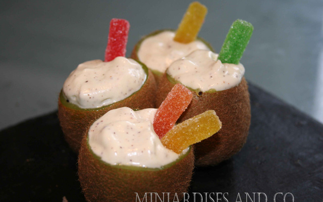 Mousse de kiwi à la coque
