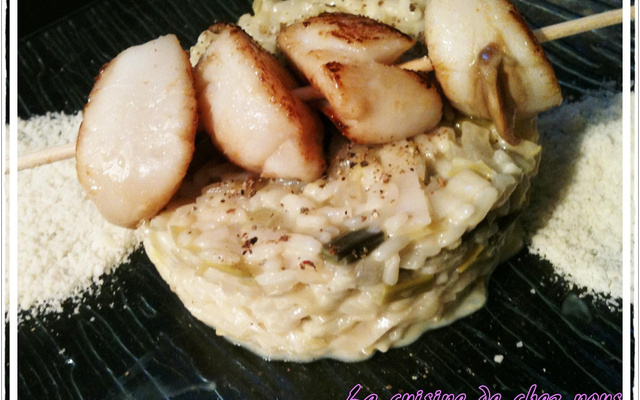 Risotto de poireaux et sa brochette de saint-jacques