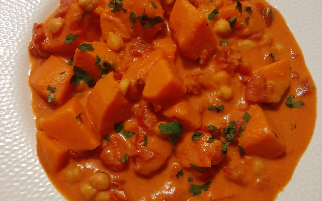 Curry de patates douces et pois chiches