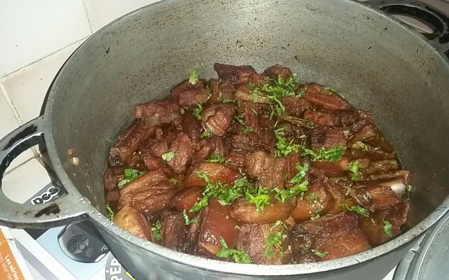 Civet de porc au vin rouge