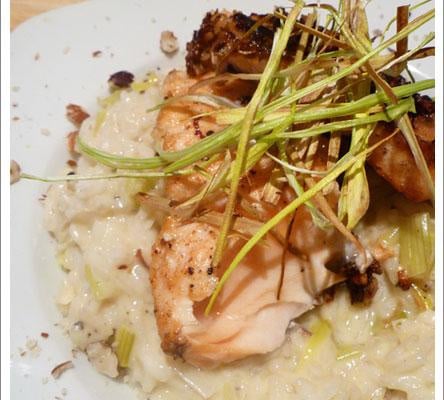 Saumon en croûte de noisettes et risotto aux poireaux !