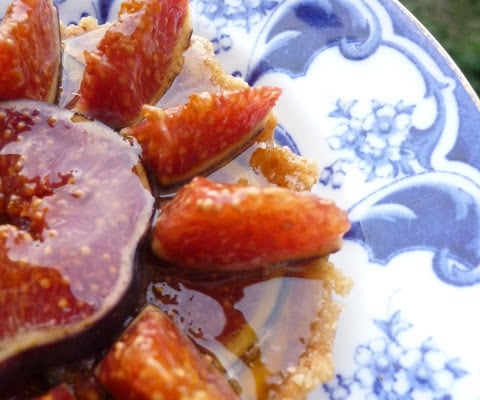 Tartelettes figues et mascarpone au miel de châtaigner sans cuisson