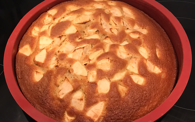 Gâteau au yaourt et aux pommes très facile à faire