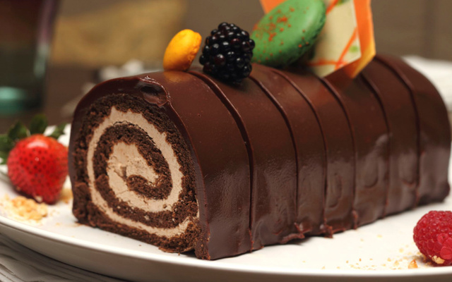 Bûche au chocolat et crème de marrons