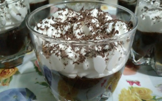 Mousse au chocolat sans sucre et goût caféiné