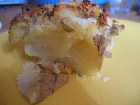 Pomme de terre tapée à l'ail