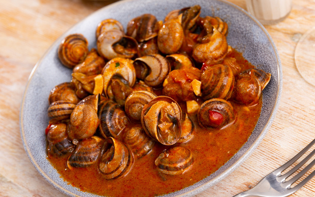 Escargots à la sauce catalane