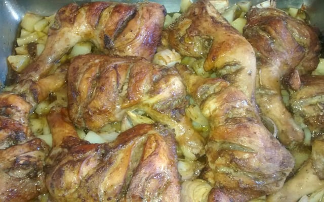 Cuisses de poulet et pomme de terre au four