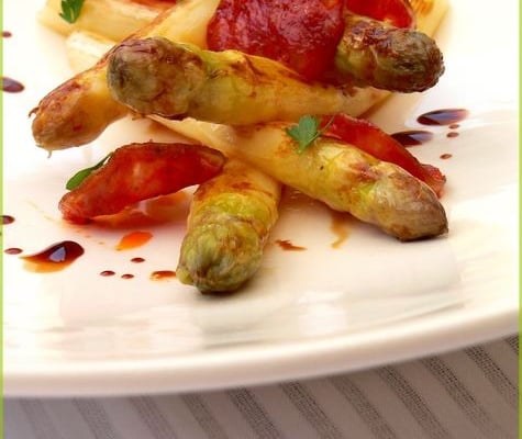 Asperges blanches, chorizo et vieux balsamique