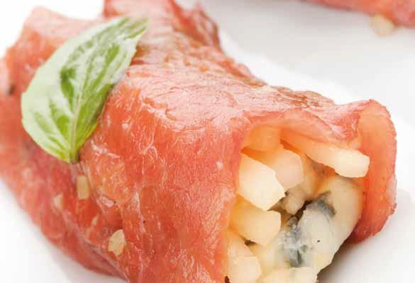 La Fourme d'Ambert en carpaccio et radis noir