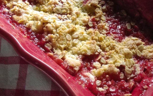 Crumble pomme-fraise et flocons d'avoine