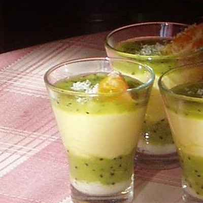 Verrines Banane Kiwi sur lit de coco