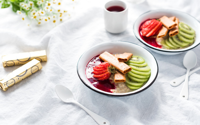Porridge coloré et croustillant aux crêpes dentelle nature