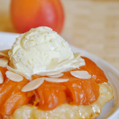 Tatins individuelles aux abricots et aux amandes