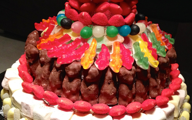 Pièce montée de bonbons