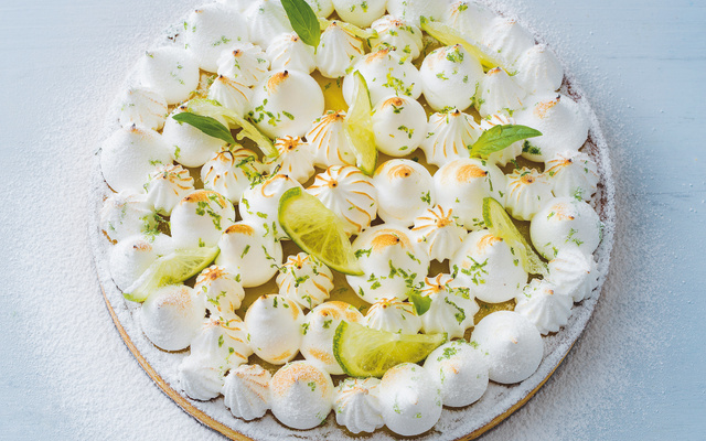 Tarte au citron meringuée sur pâte maison aux amandes