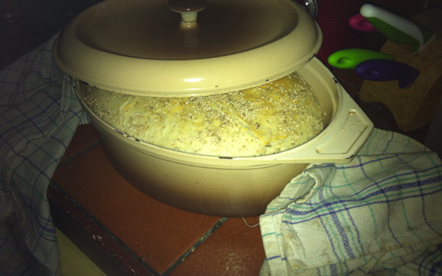 Pain blanc à la cocotte