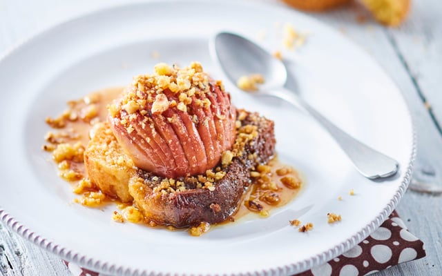 Pomme Hasselback en crumble, sur son carré Moelleux