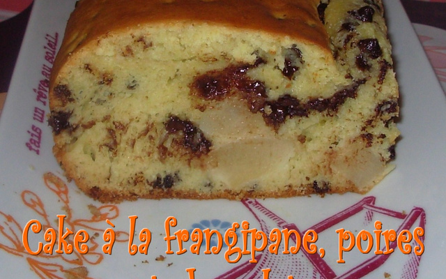 Cake à la frangipane, poires et pépites de chocolat