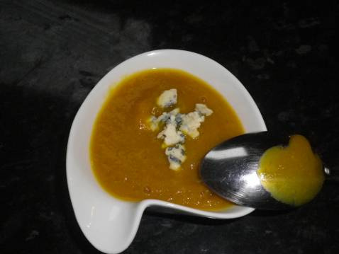 Velouté de fenouil épicé au roquefort