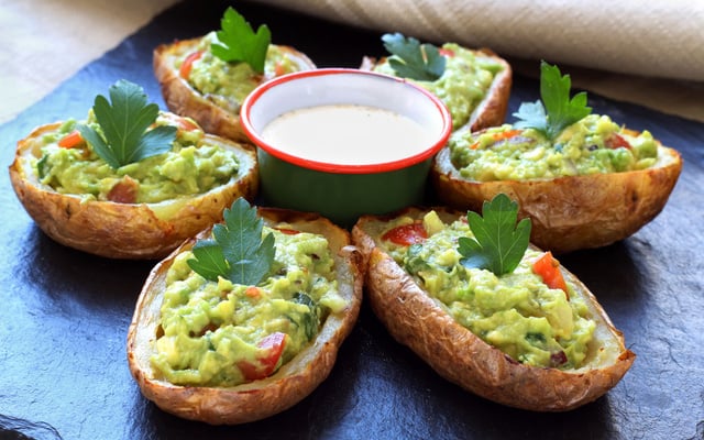 Pommes de terre farcies au guacamole (potatoes skins)