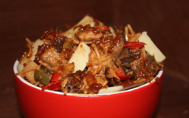 Sauté de porc caramélisé façon Pad Thai