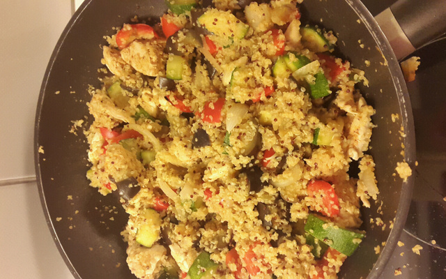 Quinoa au poulet et légumes du soleil