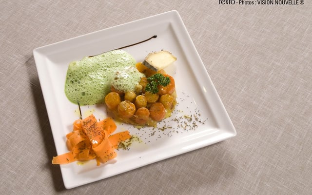 Tartelettes de carottes nouvelles à la tome de Savoie