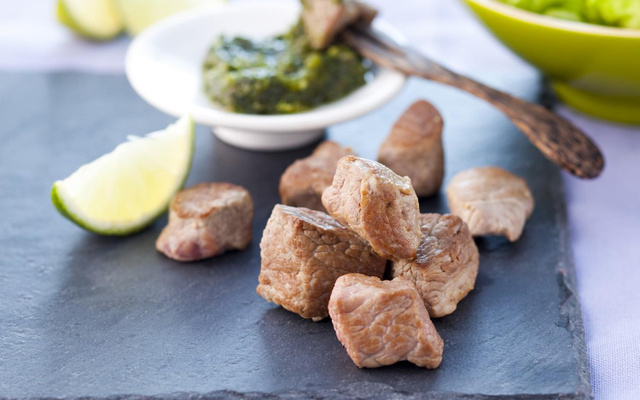 Plancha d'agneau au basilic et citron vert