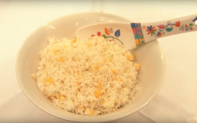 Riz sauté à la noix de coco