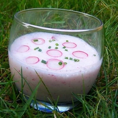 Soupe crémeuse de radis rose